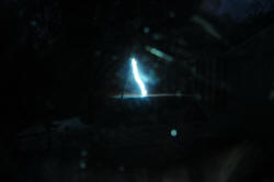 Lightning simulation with iron wire