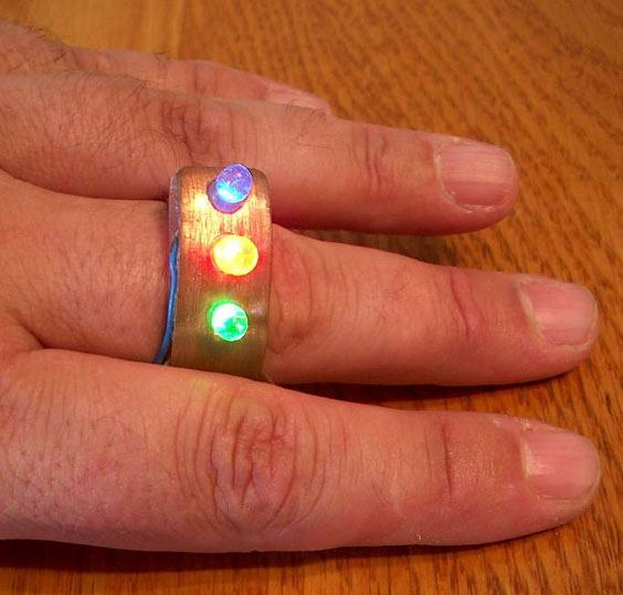 Three-colored ring