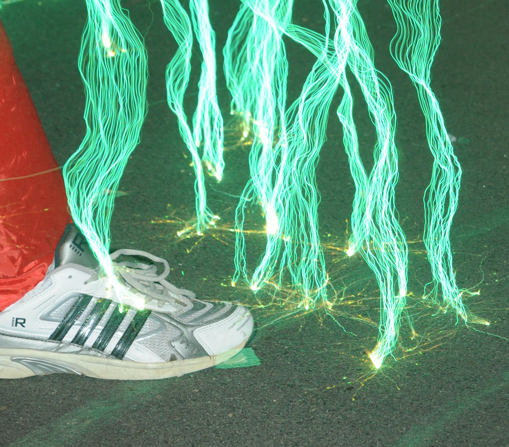 Xmas 09 Foot Green Sparks