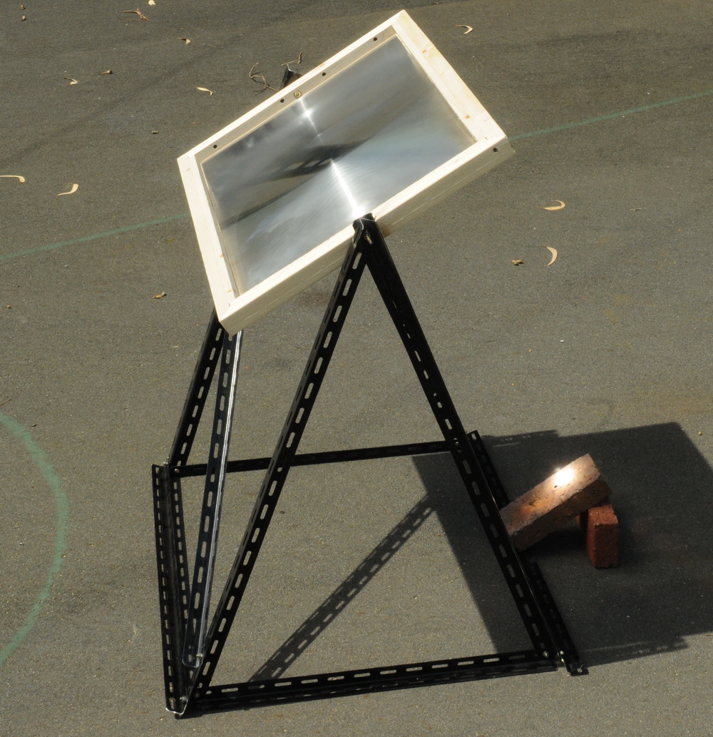 The heating effect of 300 W focussed by the Fresnel lens is remarkable.