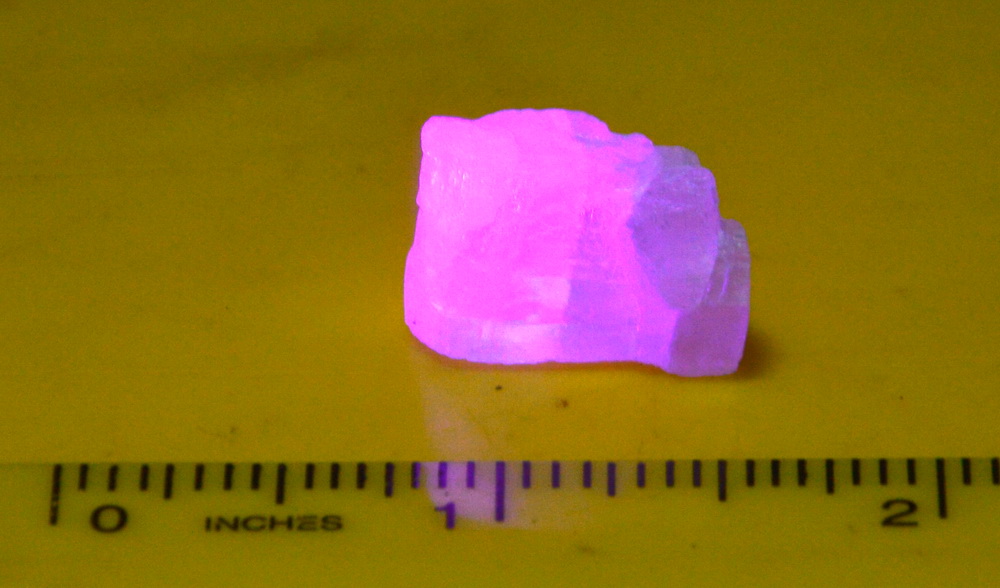 Fluorescent calcite