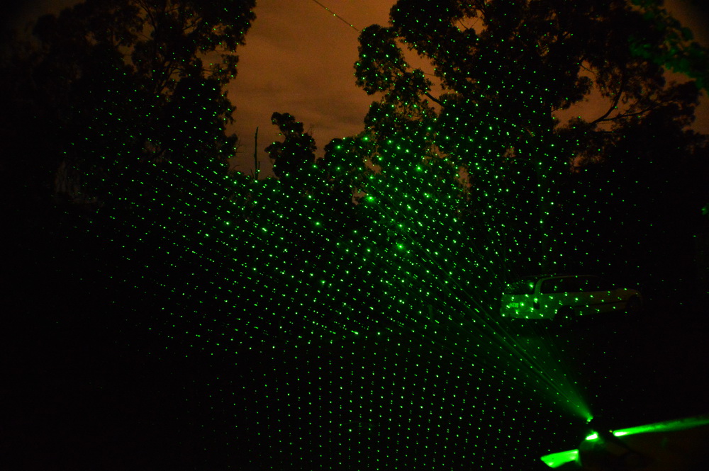LASERbigGreenDriveGratingLightsOff